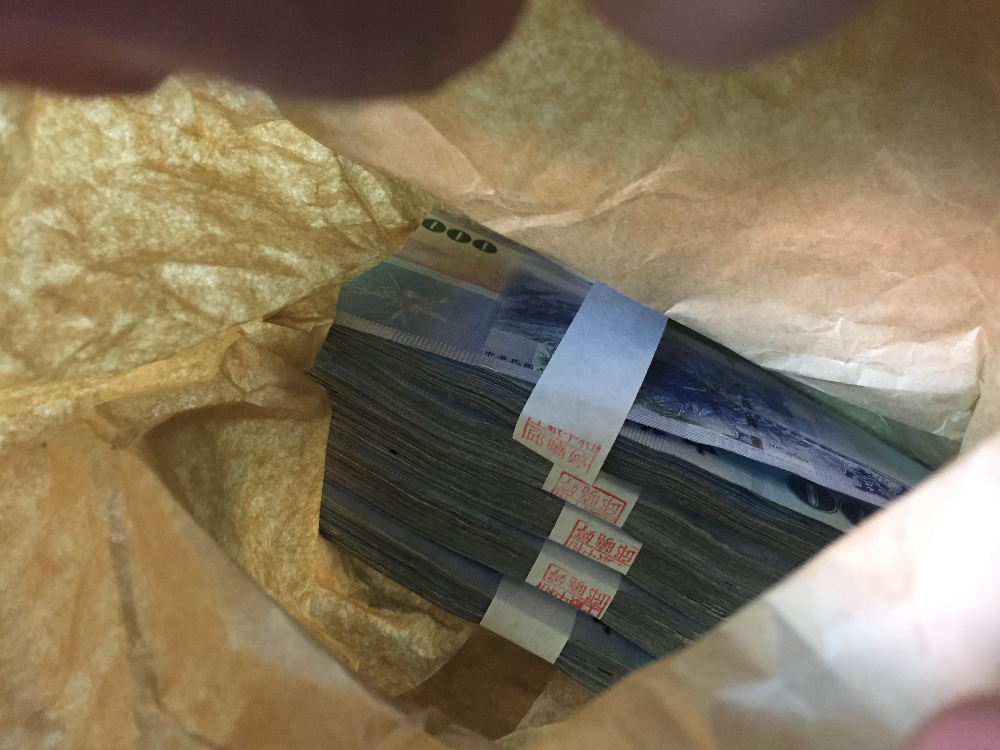 房屋土地一二胎-590慶豐當舖-左營陳太太臨時需要50萬元現金,慶豐當舖火速評估後,幫邱太太代償再增