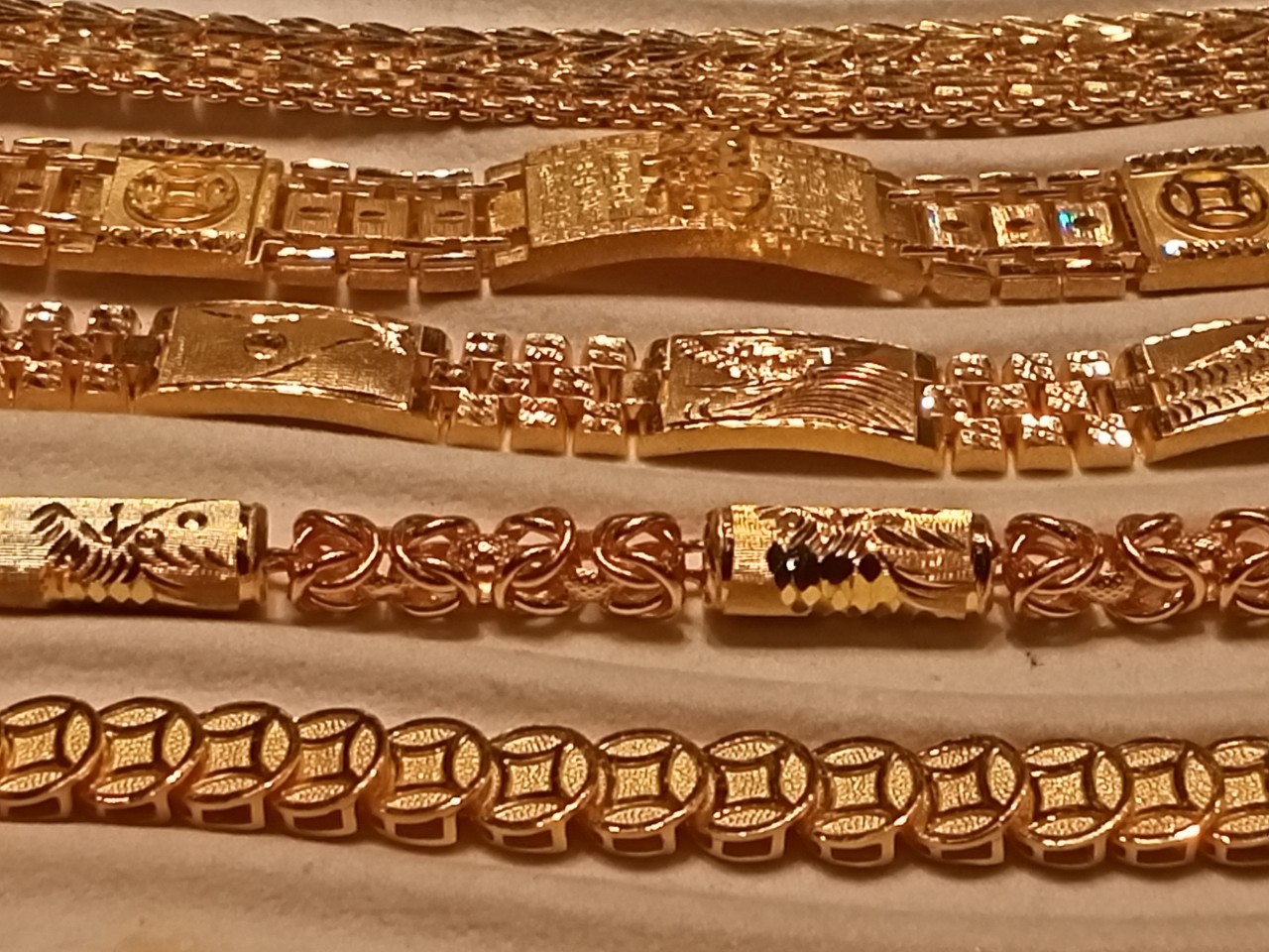 高雄590慶豐當舖-高雄當舖,高雄當鋪,黃金借款,當舖,當鋪,高雄黃金借款,左營黃金借款《黃金借款,拜託請先問過,慶豐當舖,比價看看!全台最大間,利率當然最低!保證安心借,輕鬆還!》