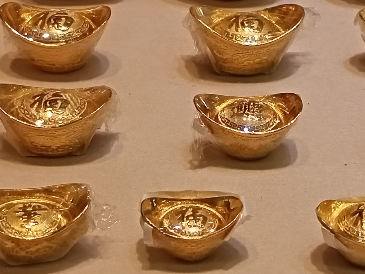 高雄590慶豐當舖-高雄當舖,高雄當鋪,黃金借款,當舖,當鋪,高雄黃金借款,左營黃金借款《黃金借款,拜託請先問過,慶豐當舖,比價看看!全台最大間,利率當然最低!保證安心借,輕鬆還!》