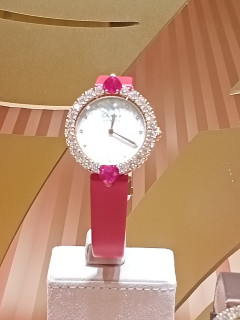 高雄名錶手錶精品名牌包包借款-590慶豐當舖提供高雄手錶借款,高雄名錶借款,左營手錶借款,左營名錶借款,前金名牌包包,新興手錶典當,楠梓手錶當降利息,鼓山手錶借款利息低,三民手錶借款推薦,前鎮名牌包包當舖推薦,小港手錶借款當舖,鳳山手錶借款,鳥松手錶借款,大社,仁武手錶借款額度,台南手錶借款,屏東鑽石借款等當舖,手錶借款借款需求,找高雄左營附近當舖151