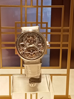 高雄名錶手錶精品名牌包包借款-590慶豐當舖提供高雄手錶借款,高雄名錶借款,左營手錶借款,左營名錶借款,前金名牌包包,新興手錶典當,楠梓手錶當降利息,鼓山手錶借款利息低,三民手錶借款推薦,前鎮名牌包包當舖推薦,小港手錶借款當舖,鳳山手錶借款,鳥松手錶借款,大社,仁武手錶借款額度,台南手錶借款,屏東鑽石借款等當舖,手錶借款借款需求,找高雄左營附近當舖17